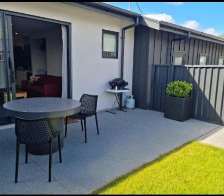 Guest House On Sapphire Wanaka Exterior photo